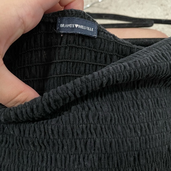 Brandy melville off-shoulder top - Picture 3 of 3